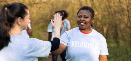 Portraits de bénévoles ces Yvelinois qui font vivre la solidarité
