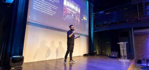 Format court effet fort zoom sur les micro-conférences