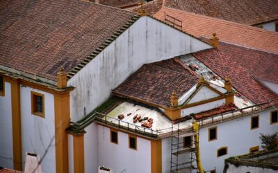 construction de toitures en zones venteuses